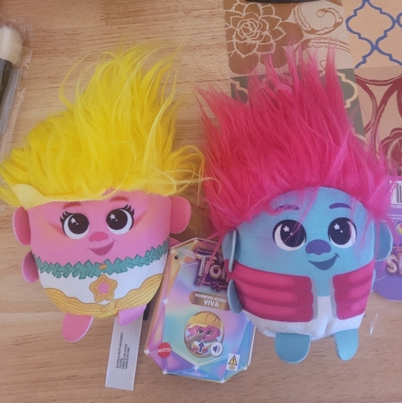 Trolls Other - Dreamworks Trolls Band Together Hairmony Mixers Plush W/Sound Floyd Viva